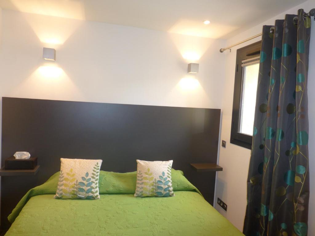 Le Vieux Bistrot Hotel Cabrieres-d'Avignon Room photo
